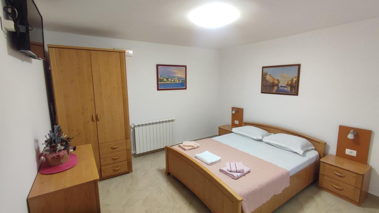 Apartments Familia Budva Exterior photo